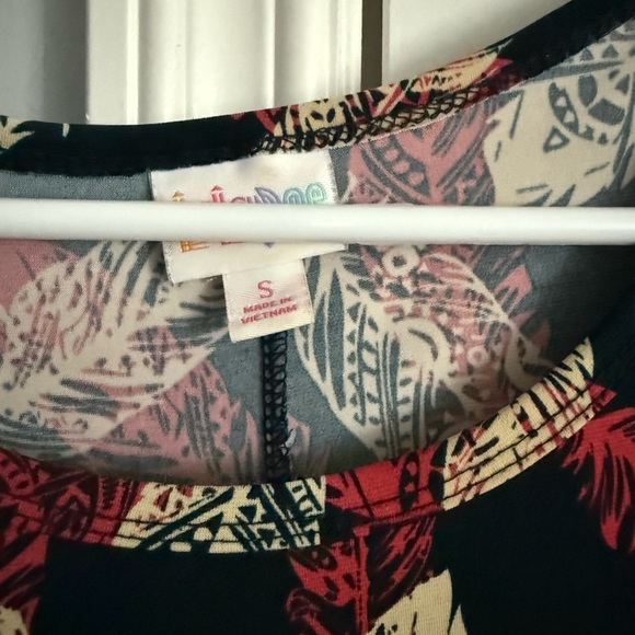 LuLaRoe Black and Red Patterned Dress - Picture 1 of 2